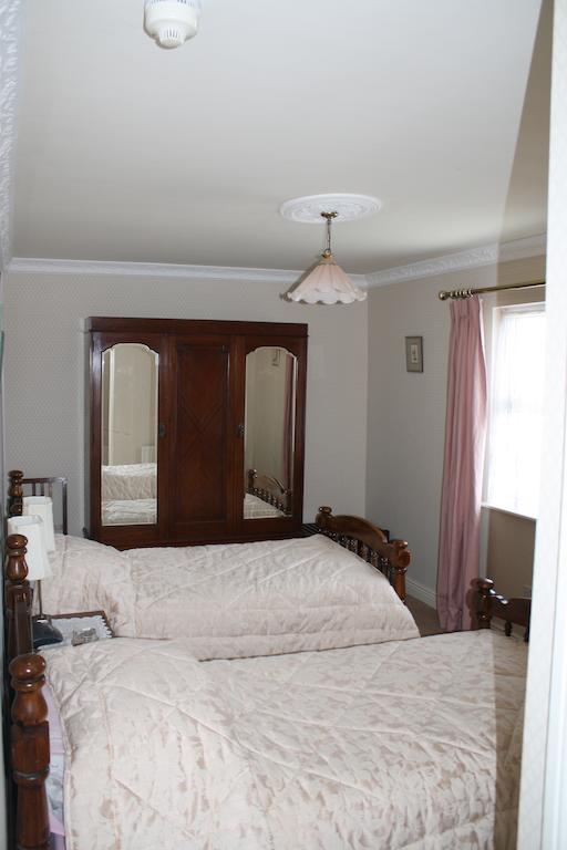 Moate Lodge 아티 객실 사진